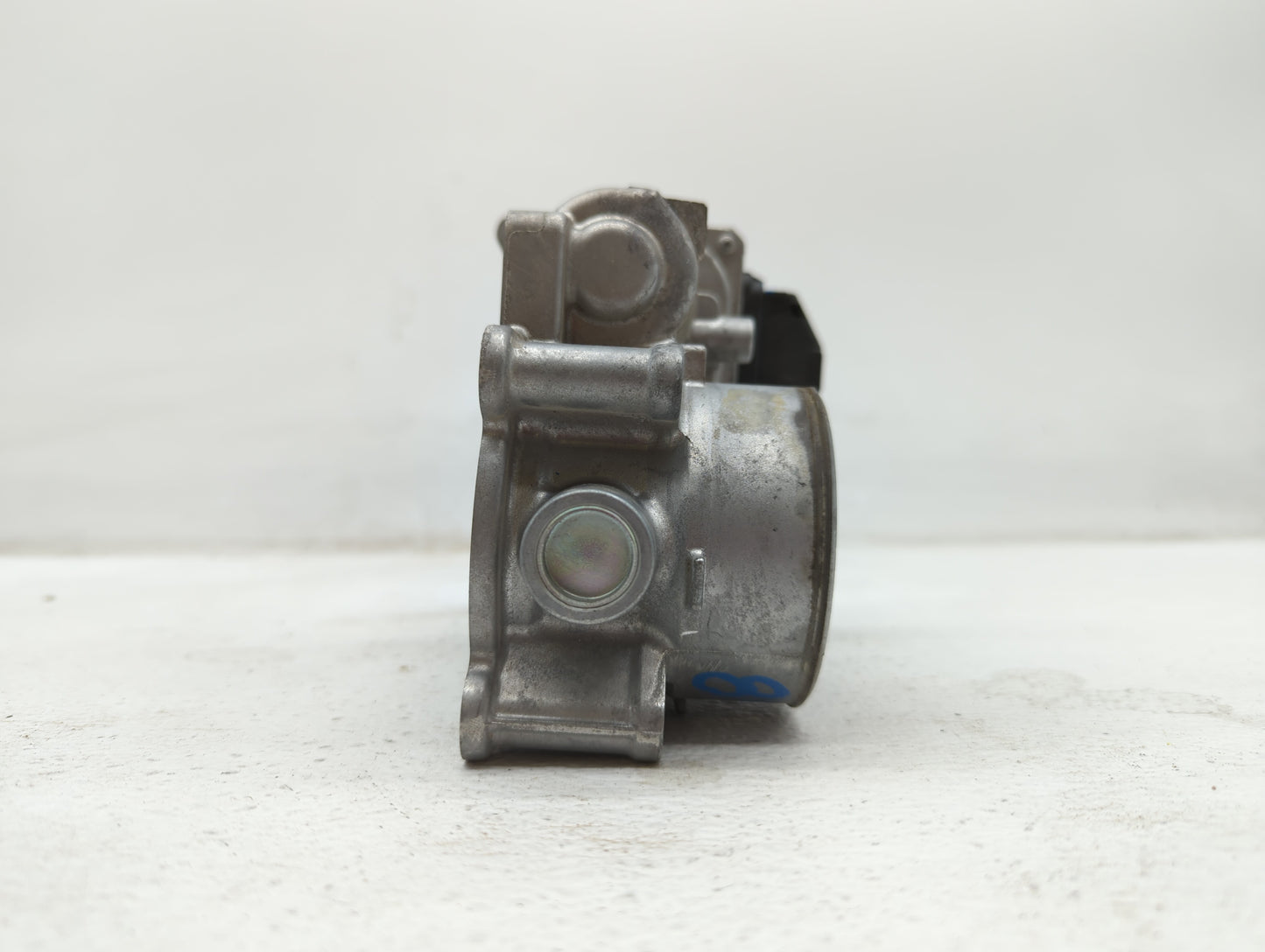 2012-2014 Mazda 3 Throttle Body P/N:640 K4238 4U26 640 K4238 9T06, PE01 13 640 B, 13 640 A Fits Fits 2012 2013 2014 OEM Used