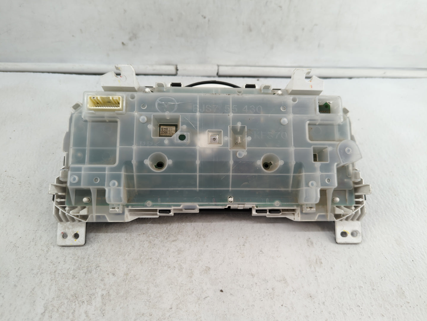 2014 Mazda 3 Instrument Cluster Speedometer Gauges P/N:24BAJCD BJS7 55 430, HABHN1F, CBJS9D, HABHN1B Fits OEM Used Auto Part