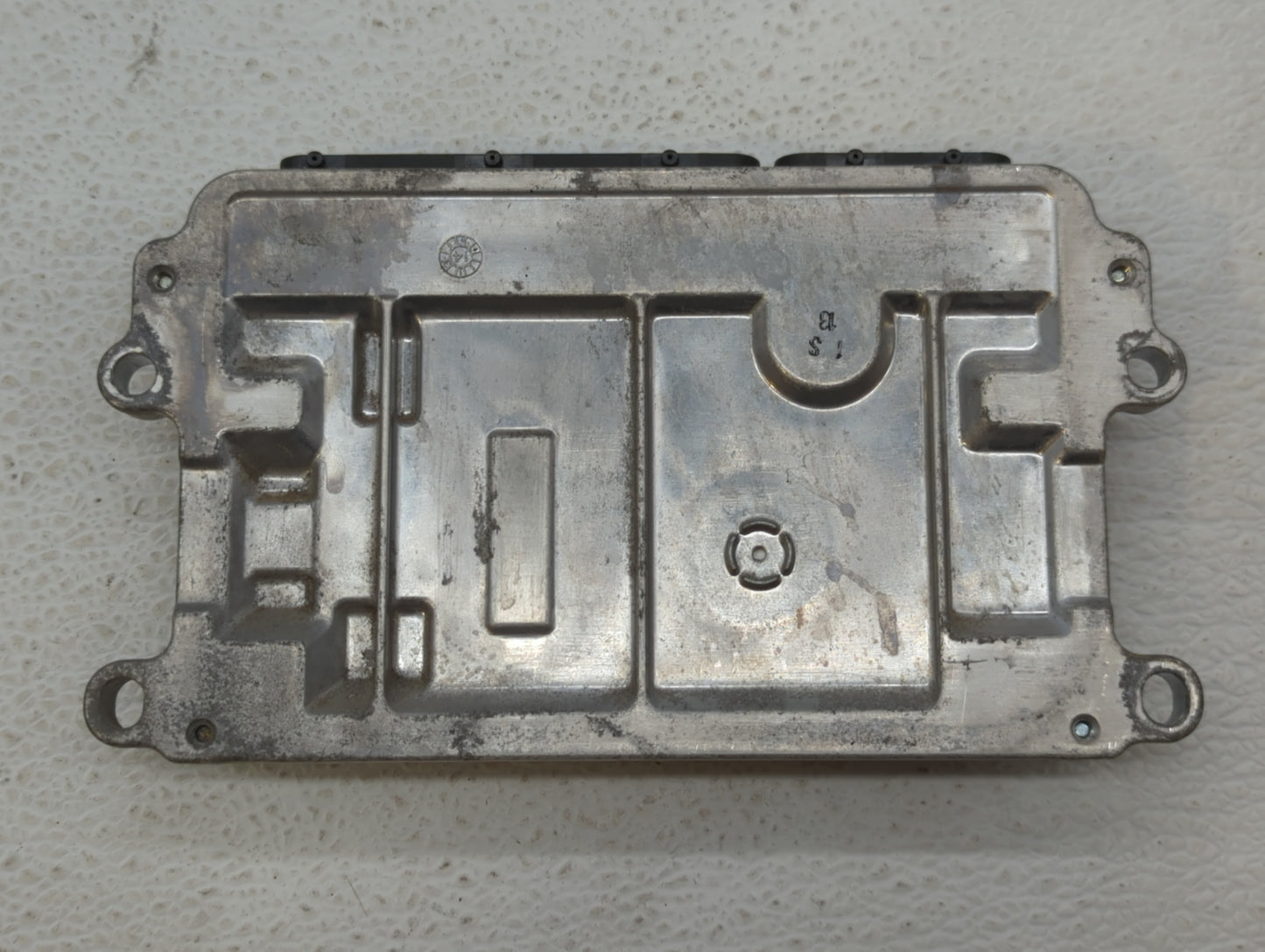 2017-2018 Mazda 3 PCM Engine Control Computer ECU ECM PCU OEM P/N:PY9W 18 881 PSAE 18 881, PY9W 18 881A Fits Fits 2016 2017 