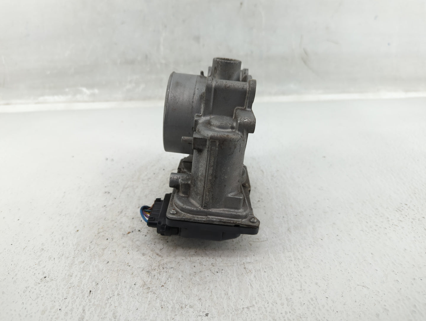 2014-2018 Mazda 3 Throttle Body P/N:PY01 13 640 A Fits Fits 2014 2015 2016 2017 2018 OEM Used Auto Parts - Oemusedautoparts1