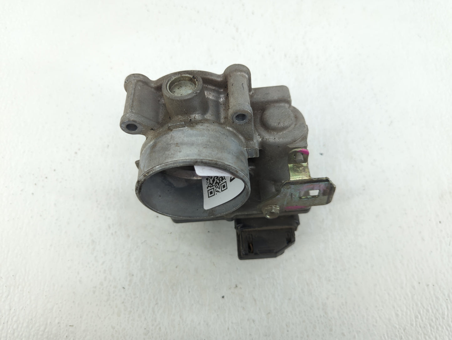 2012-2018 Mazda 3 Throttle Body P/N:1931 00175 1672 C2283 Fits Fits 2012 2013 2014 2015 2016 2017 2018 OEM Used Auto Parts -
