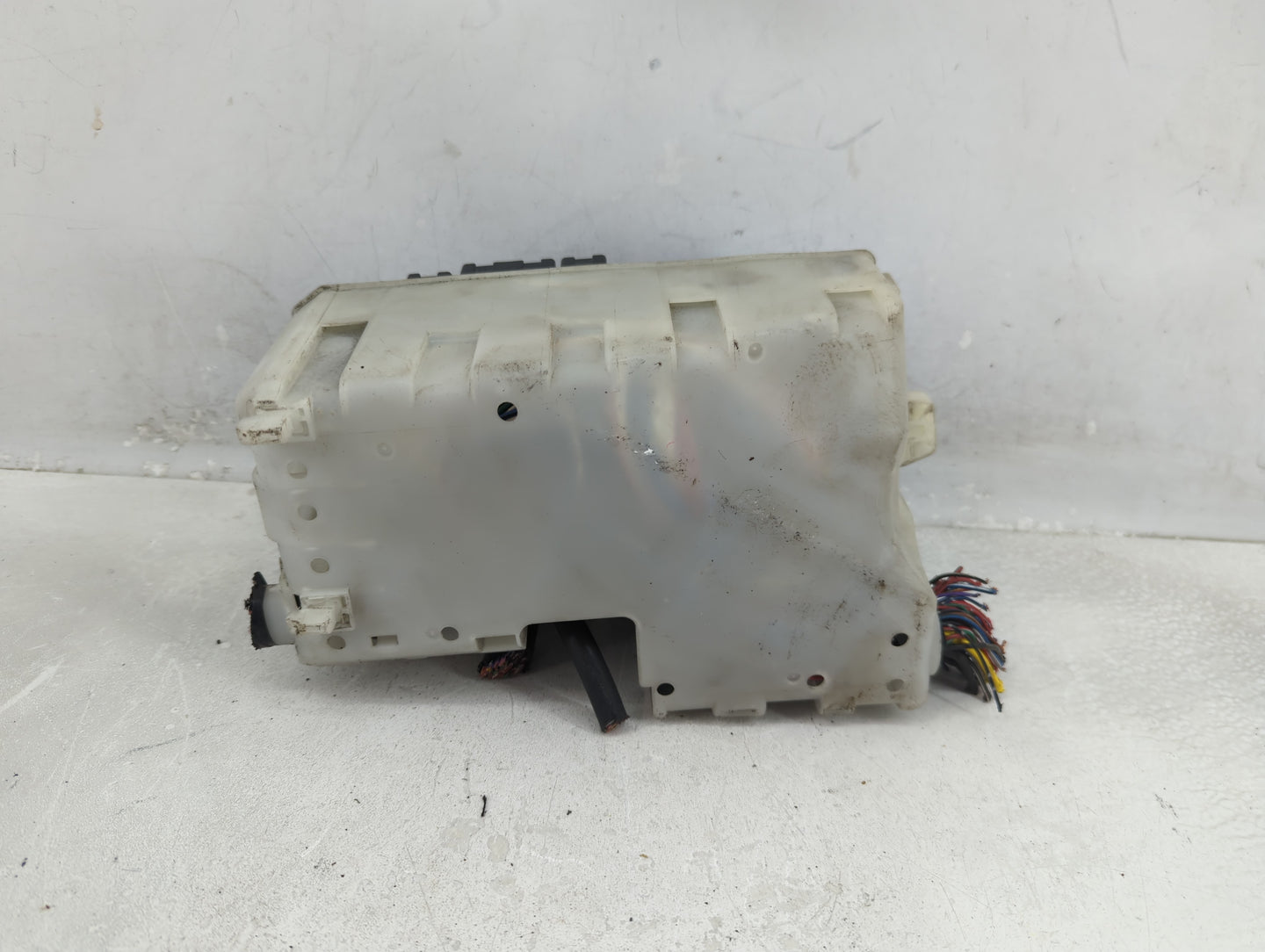 2012-2017 Mazda 5 Fusebox Fuse Box Panel Relay Module P/N:C597-6676Y Fits Fits 2012 2013 2014 2015 2016 2017 OEM Used Auto P