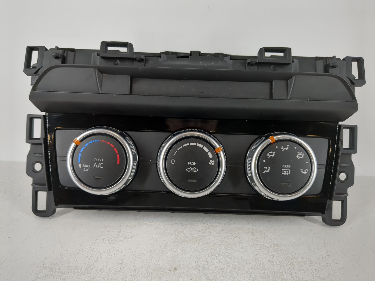 2017 Mazda 6 Climate Control Module Temperature AC/Heater Replacement P/N:GMN3 55260 H GRT6 61 190B Fits OEM Used Auto Parts