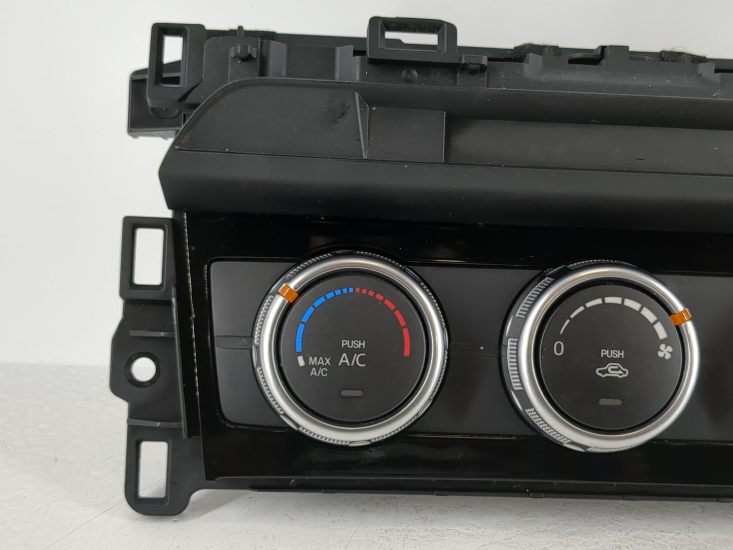 2017 Mazda 6 Climate Control Module Temperature AC/Heater Replacement P/N:GMN3 55260 H GRT6 61 190B Fits OEM Used Auto Parts