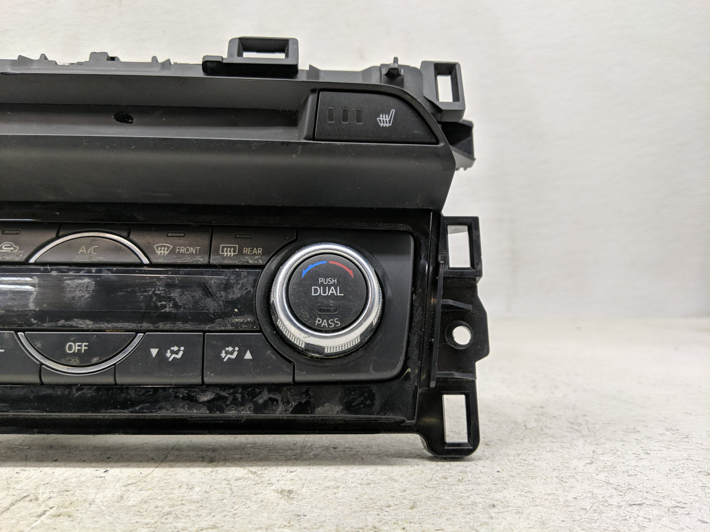 2017 Mazda 6 Climate Control Module Temperature AC/Heater Replacement P/N:VPGALH-18C612-JB GRV1 61 190 A Fits OEM Used Auto 