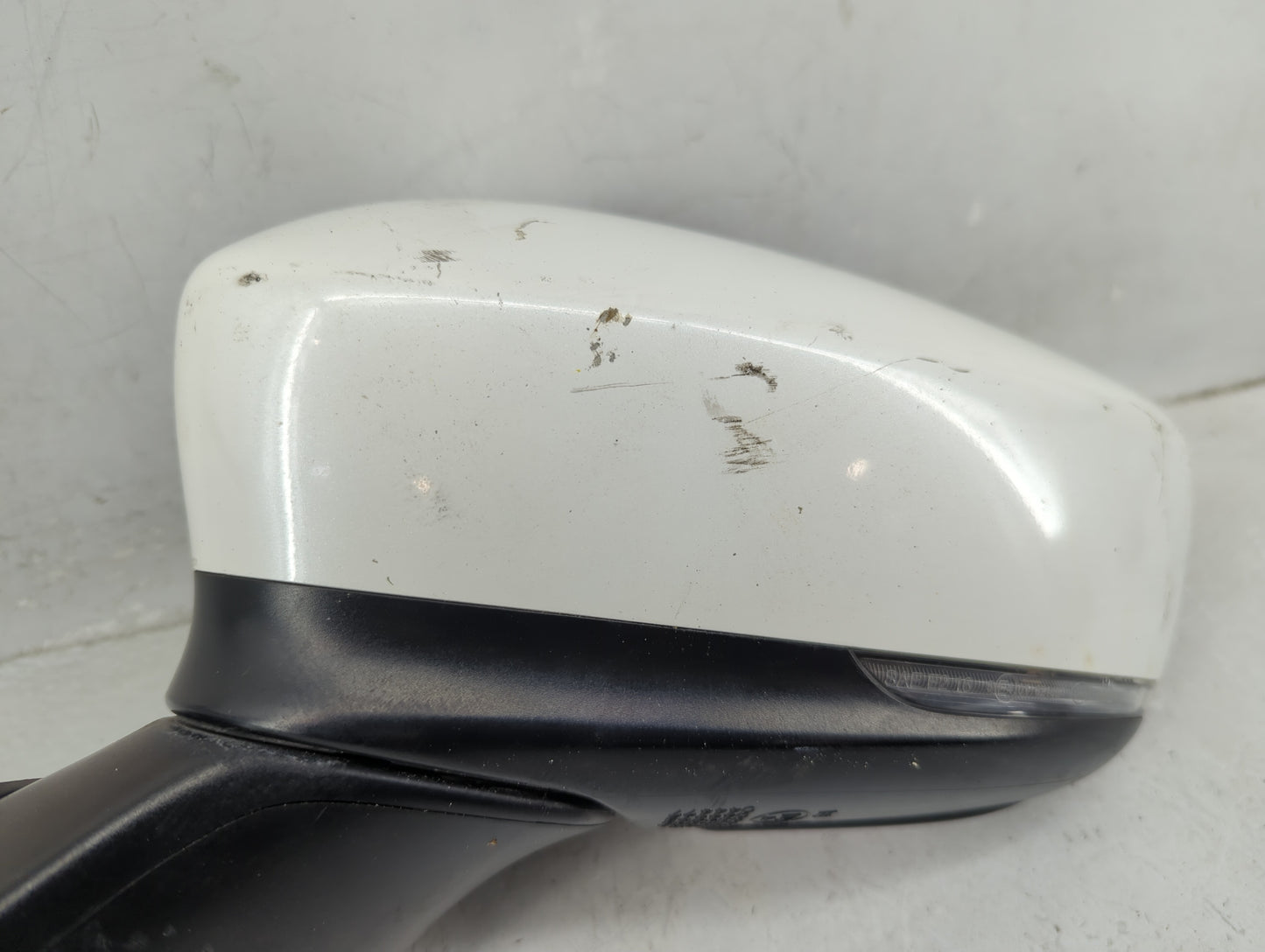 2017-2018 Mazda 6 Driver Side View Mirror - Left Door Mirror OEM Used - Oemusedautoparts1.com