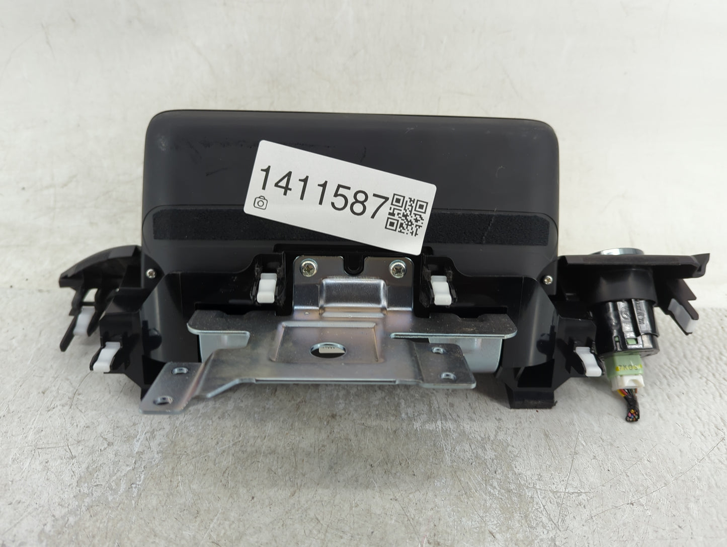 2017 Mazda 6 Radio AM FM Cd Player Receiver Replacement P/N:GRT7611J0 Fits Fits 2018 2019 2020 OEM Used Auto Parts - Oemused