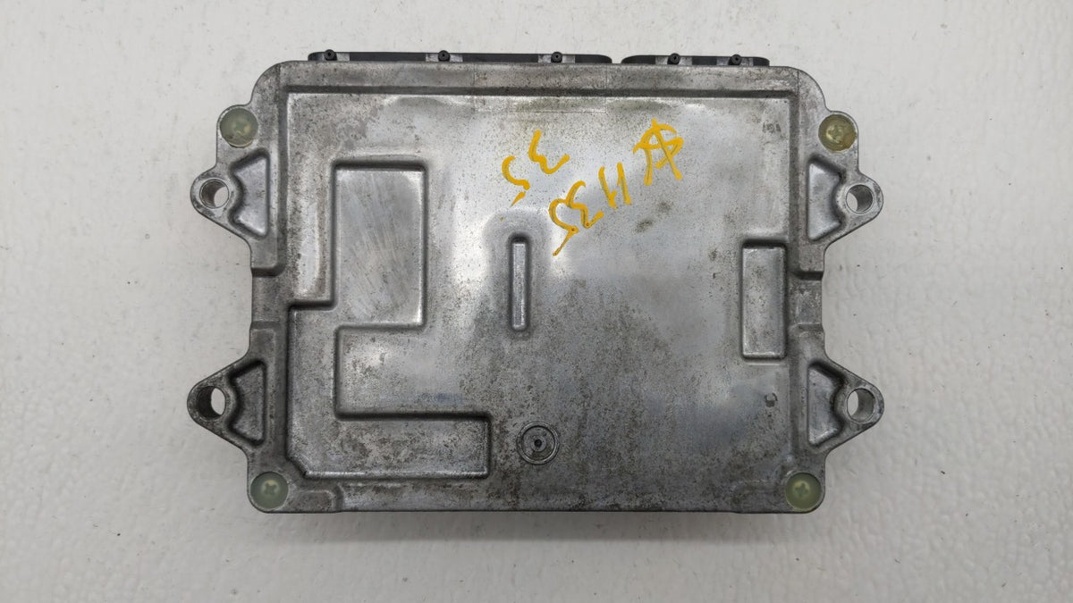2016-2017 Mazda 6 PCM Engine Control Computer ECU ECM PCU OEM P/N:PSAE 18 881 PY9V 18 881, PY9W 18 881 Fits Fits 2016 2017 2