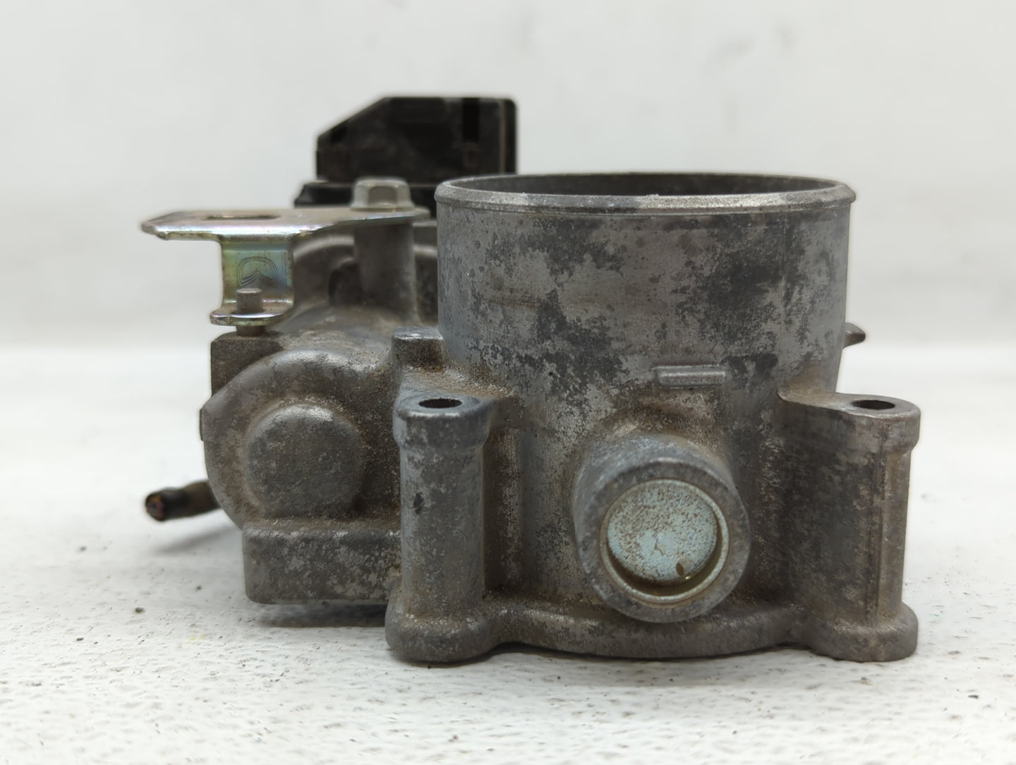 2014-2017 Mazda 6 Throttle Body P/N:PY01 13 640 A Fits Fits 2014 2015 2016 2017 2018 OEM Used Auto Parts - Oemusedautoparts1