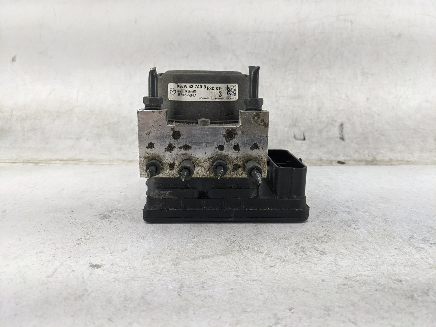 2017 Mazda Cx-5 ABS Pump Control Module Replacement P/N:KB7W437A0B K1Y3-43-7A0B Fits OEM Used Auto Parts - Oemusedautoparts1