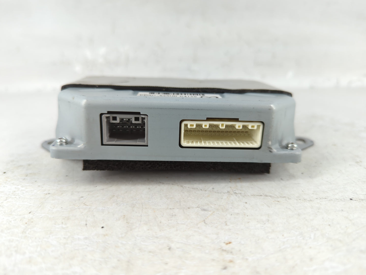 2017-2018 Mazda Cx-5 Body Control Module Bcm Inner Cabin Fuse Box - Oemusedautoparts1.com