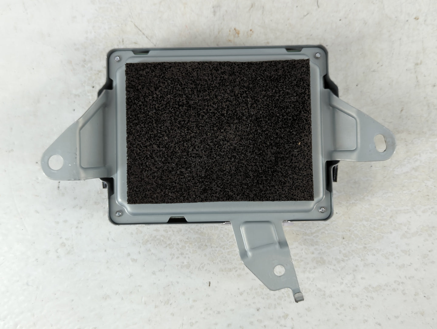 2017-2018 Mazda Cx-5 Body Control Module Bcm Inner Cabin Fuse Box - Oemusedautoparts1.com