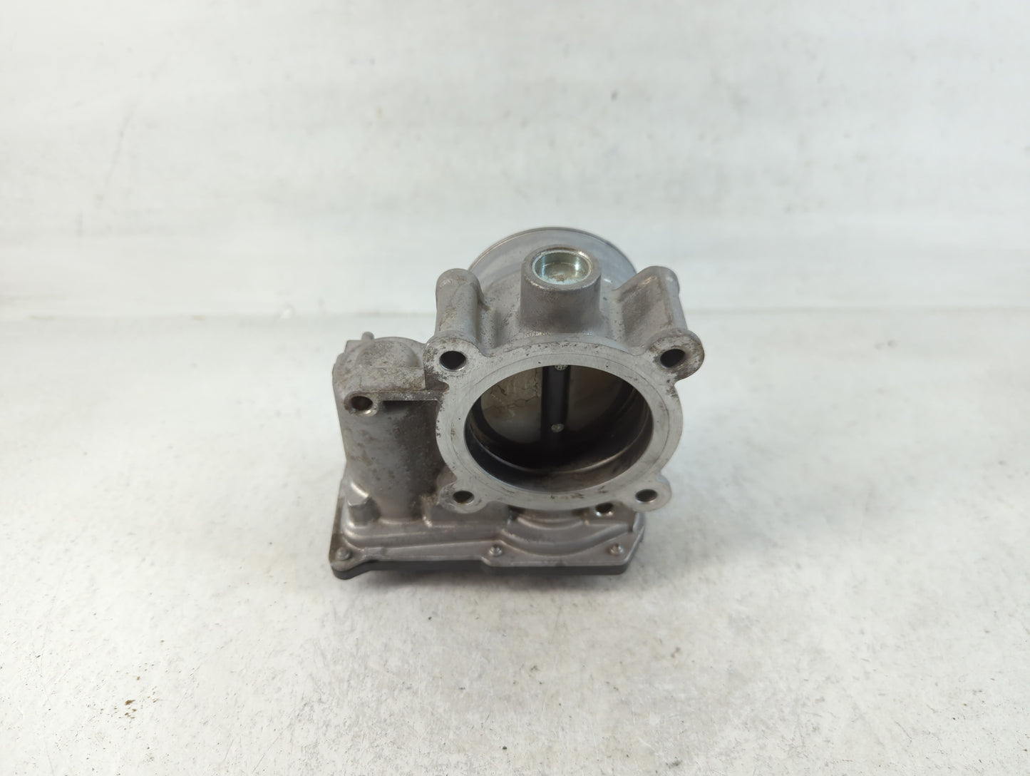 2014-2017 Mazda Cx-5 Throttle Body P/N:PY01 13 640 A 1831 C13306 4020 Fits Fits 2014 2015 2016 2017 2018 OEM Used Auto Parts