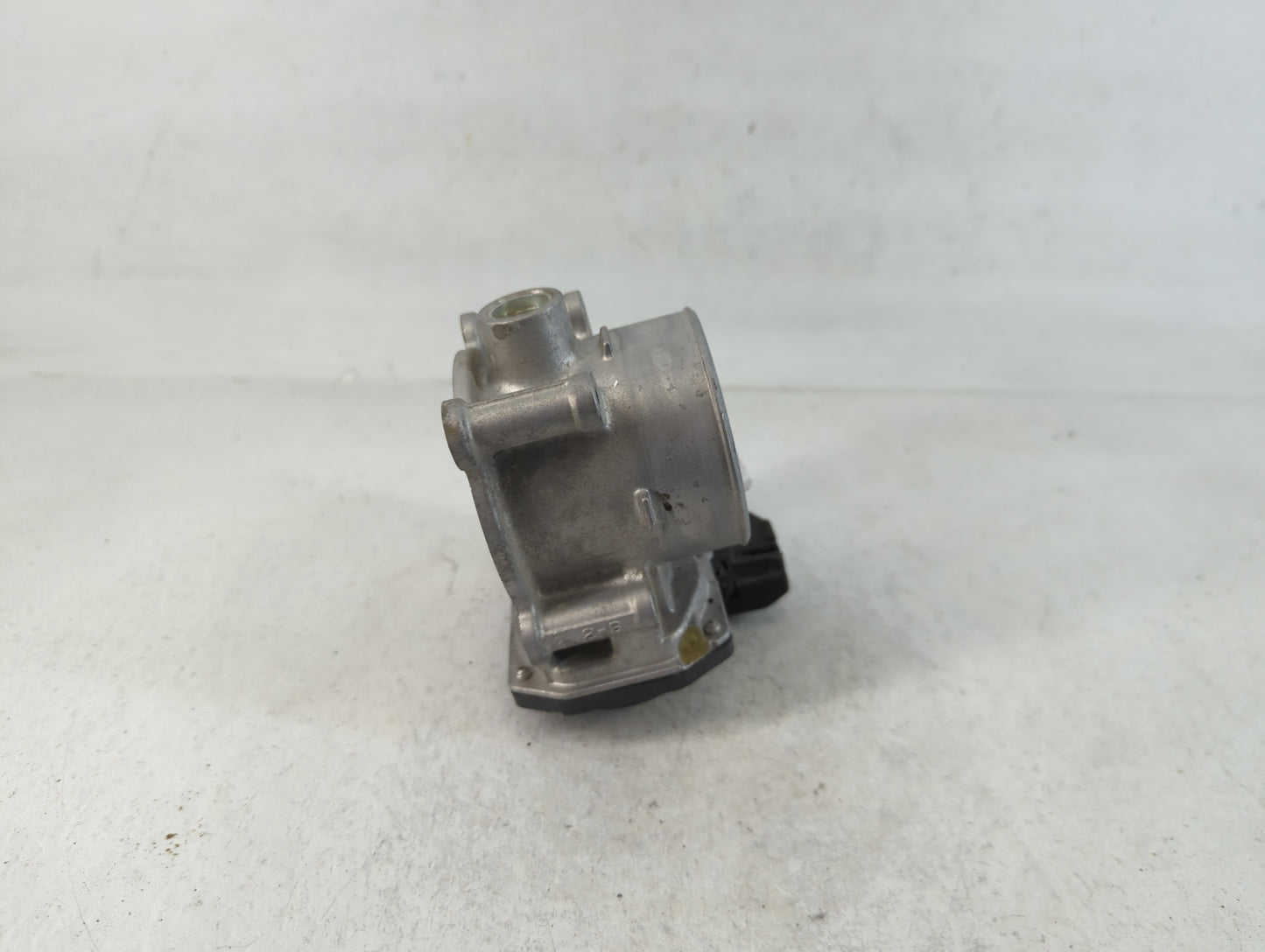 2014-2017 Mazda Cx-5 Throttle Body P/N:PY01 13 640 A 1831 C13306 4020 Fits Fits 2014 2015 2016 2017 2018 OEM Used Auto Parts