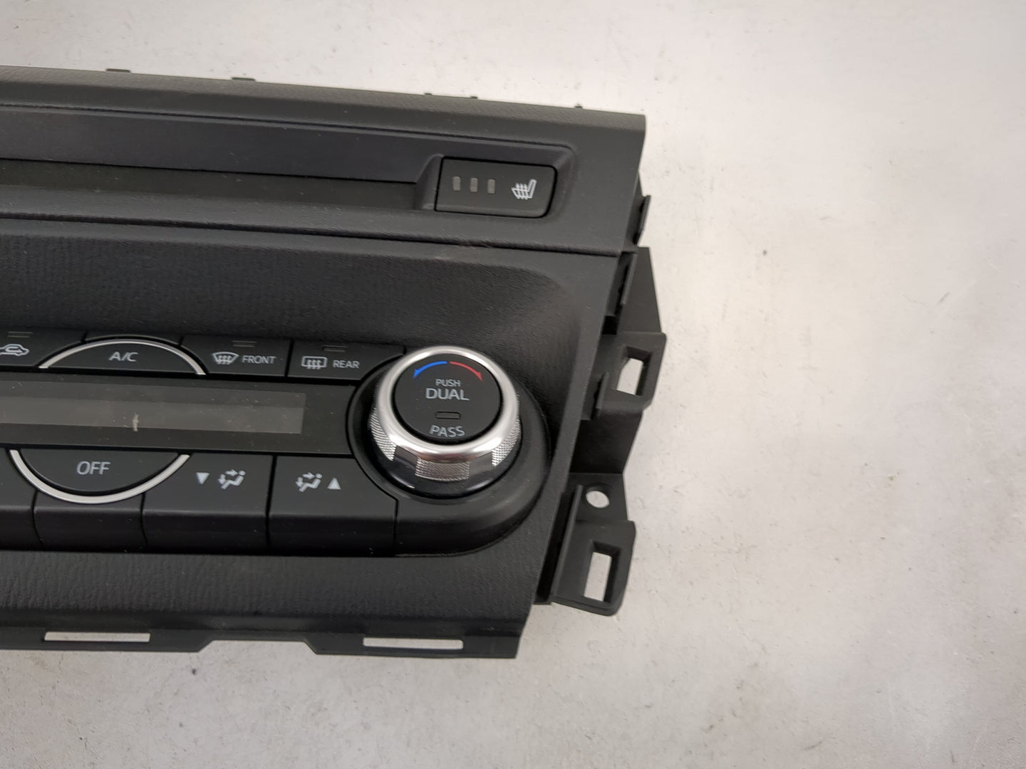 2017 Mazda Mazda3 Climate Control Module Temperature AC/Heater Replacement P/N:BAES 61 190 B VPGALH-18C612-FC Fits Fits 2018