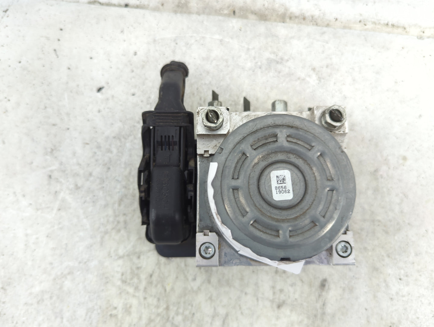 2017 Mazda Mazda3 ABS Pump Control Module Replacement P/N:BACS 437 A0 ESC KF620, 06.2102-4170.4 Fits Fits 2018 OEM Used Auto