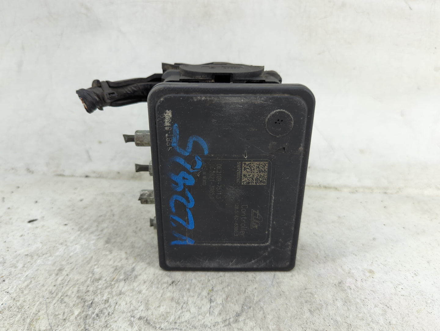 2017 Mazda Mazda3 ABS Pump Control Module Replacement P/N:BACS 437 A0 ESC KF620, 06.2102-4170.4 Fits Fits 2018 OEM Used Auto