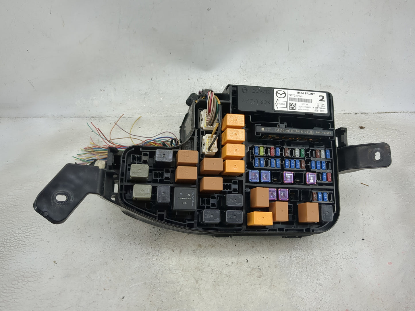 2017 Mazda Mazda3 Fusebox Fuse Box Panel Relay Module P/N:TKY2-675X0 K3239, F005V02666, BHR1-67599 Fits Fits 2014 2015 2016 