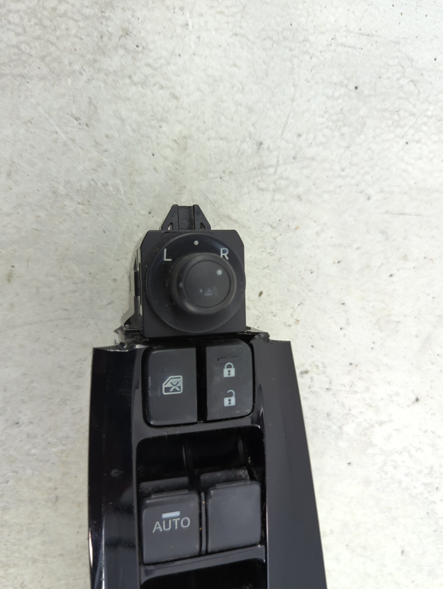 2017 Mazda Mazda3 Master Power Window Switch Replacement Driver Side Left P/N:BNN5 66 350 Fits Fits 2018 OEM Used Auto Parts