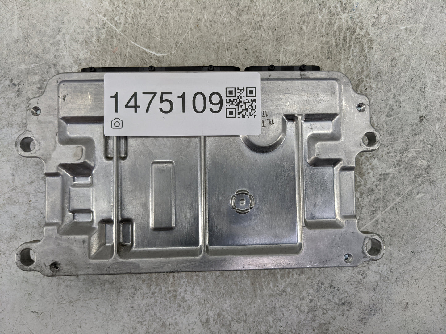 2017 Mazda Mazda6 PCM Engine Control Computer ECU ECM PCU OEM P/N:PY9W18881A PYJN188K2B, 2798002791 Fits Fits 2016 2018 OEM 