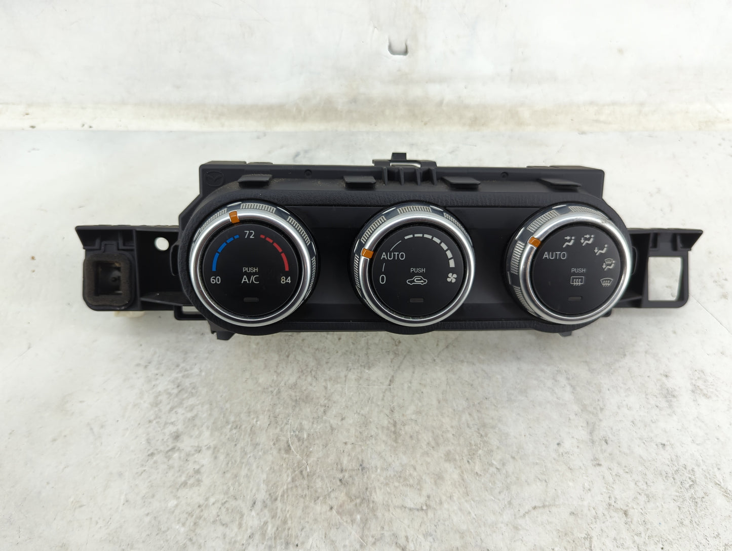 2017 Mazda Mx-5 Miata Climate Control Module Temperature AC/Heater Replacement P/N:NA8W 61 190C 6F03 Fits OEM Used Auto Part