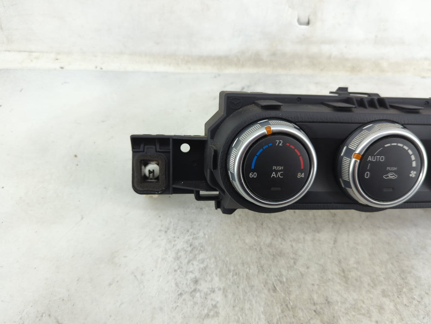 2017 Mazda Mx-5 Miata Climate Control Module Temperature AC/Heater Replacement P/N:NA8W 61 190C 6F03 Fits OEM Used Auto Part
