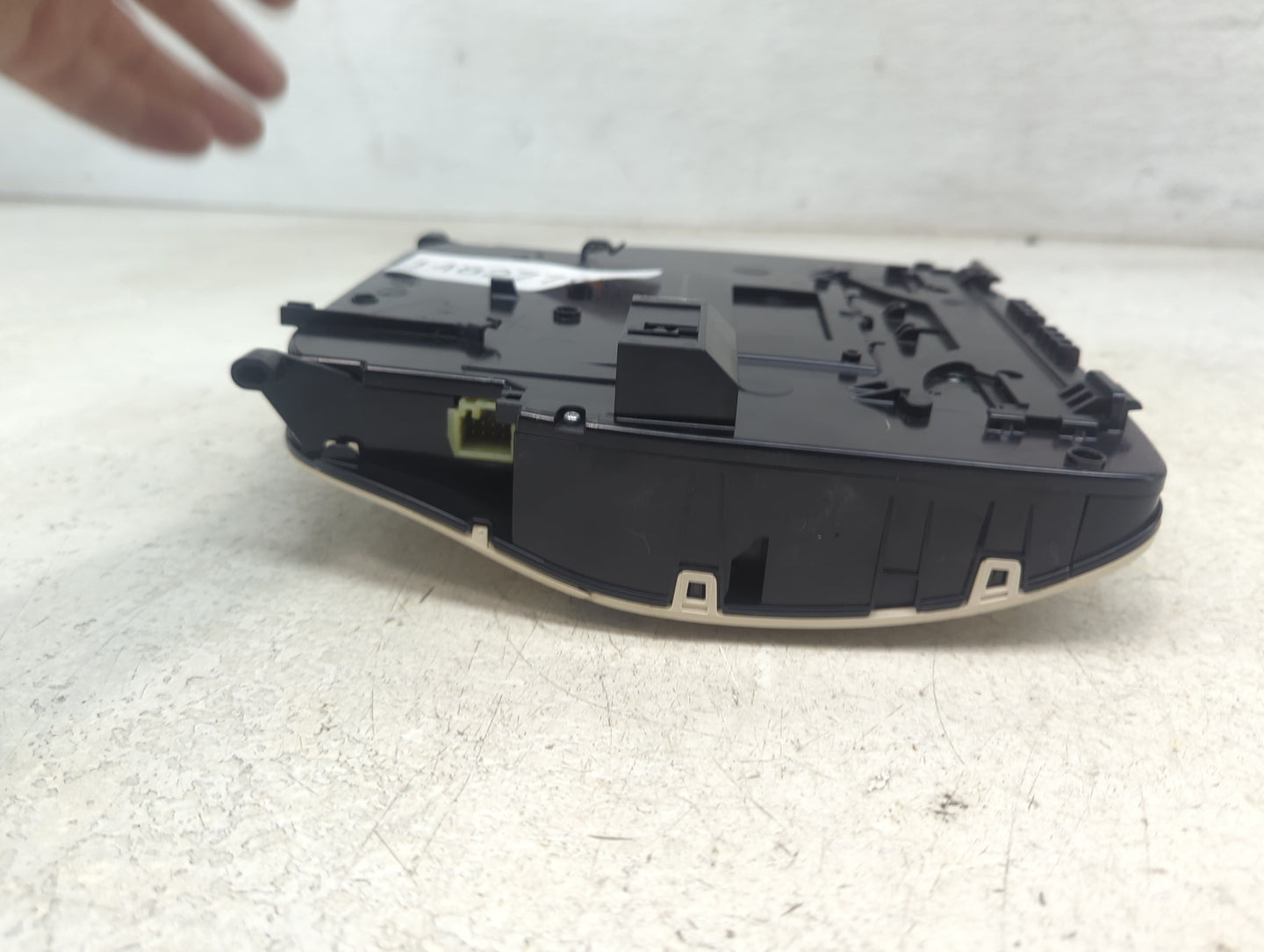 2017 Mercedes-benz C-class Overhead Roof Console Tan - Oemusedautoparts1.com