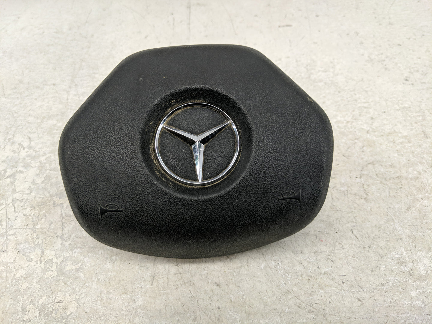 2017 Mercedes-Benz C250 Air Bag Driver Left Steering Wheel Mounted P/N:307972896162 307972896162-AC Fits OEM Used Auto Parts