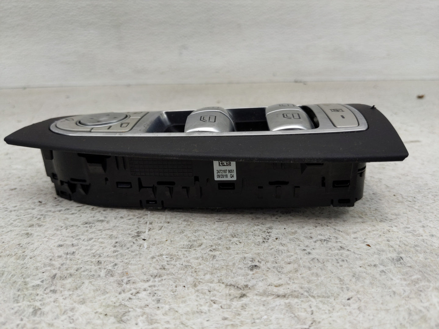 2015-2017 Mercedes-Benz C300 Master Power Window Switch Replacement Driver Side Left P/N:2059056811 Fits Fits 2015 2016 2017