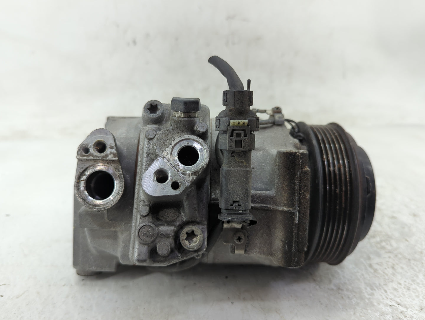2015-2017 Mercedes-benz C300 Air Conditioning A/c Ac Compressor Oem - Oemusedautoparts1.com