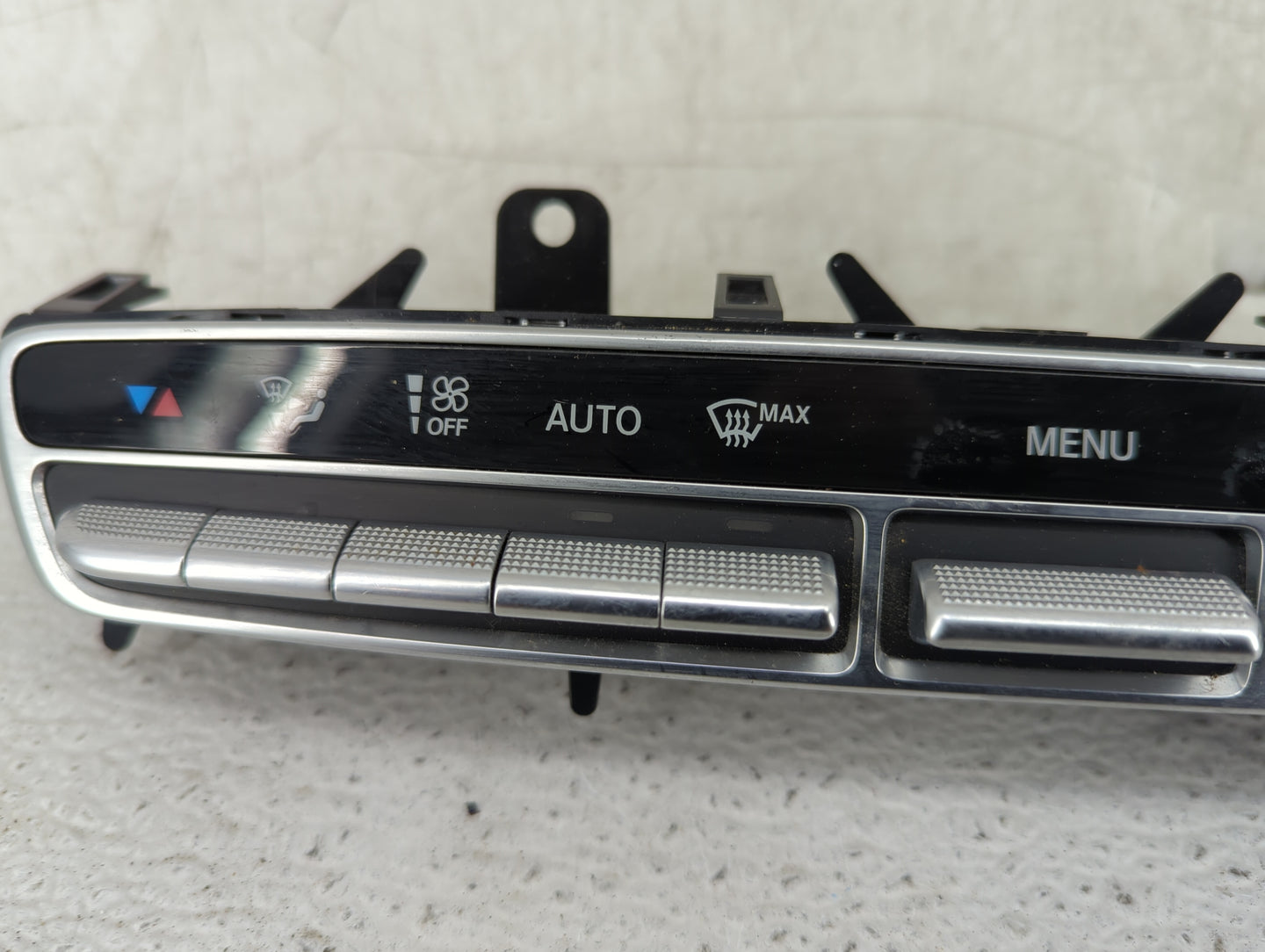 2015-2019 Mercedes-Benz C300 Climate Control Module Temperature AC/Heater Replacement P/N:A 205 905 88 13 Fits OEM Used Auto