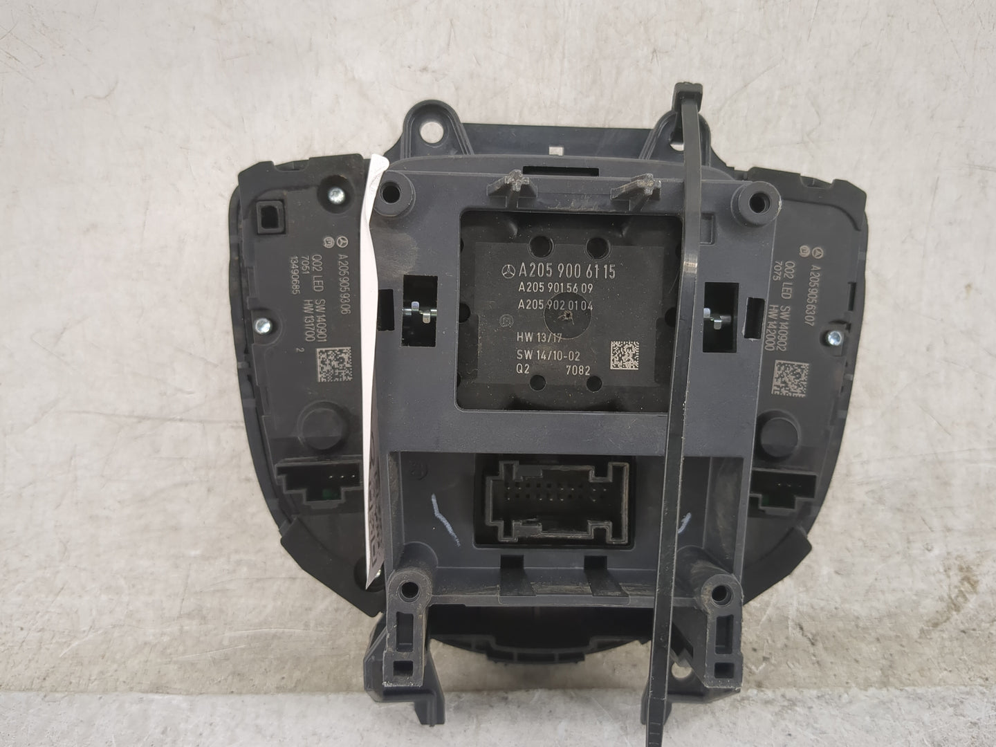 2016-2018 Mercedes-benz C300 Radio Control Panel 1456093 - Oemusedautoparts1.com