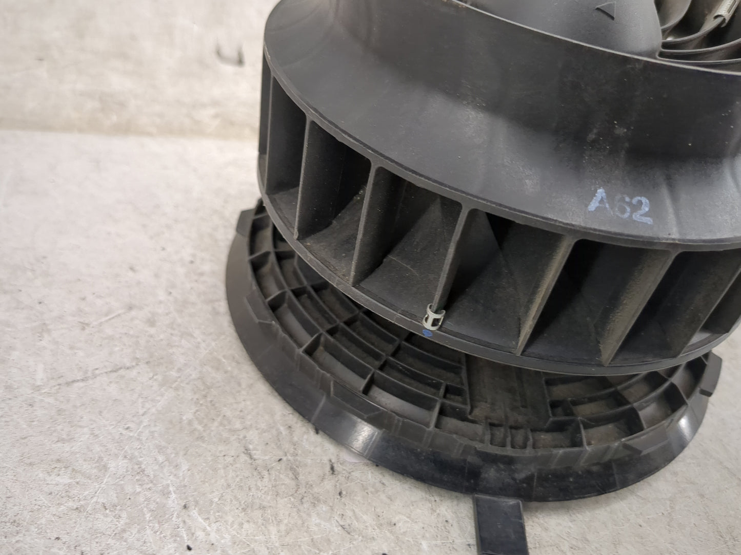 2015-2021 Mercedes-Benz C300 Heater AC Blower Motor P/N:F011500093 0130309001 Fits Fits 2015 2016 2017 2018 2019 2020 2021 2