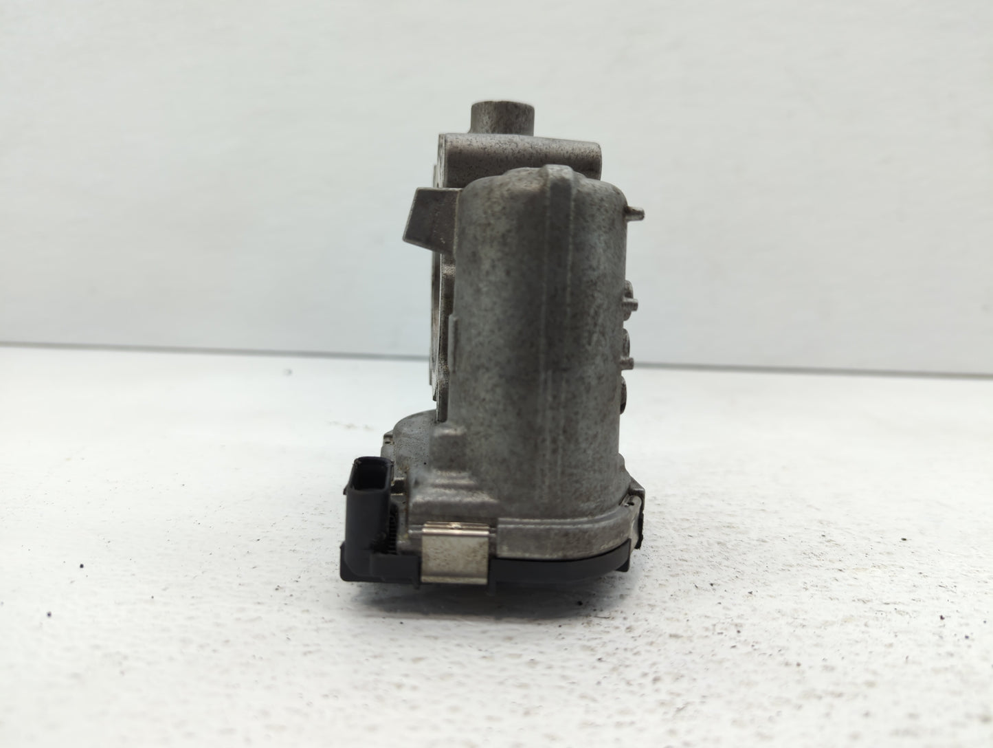 2015-2018 Mercedes-Benz C300 Throttle Body P/N:A 270 141 00 25 2701410025 Fits Fits 2013 2014 2015 2016 2017 2018 2019 2020 