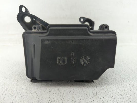 2015-2017 Mercedes-Benz C300 Fusebox Fuse Box Panel Relay Module P/N:A 205 540 23 28 A 205 540 00 82 Fits Fits 2015 2016 201