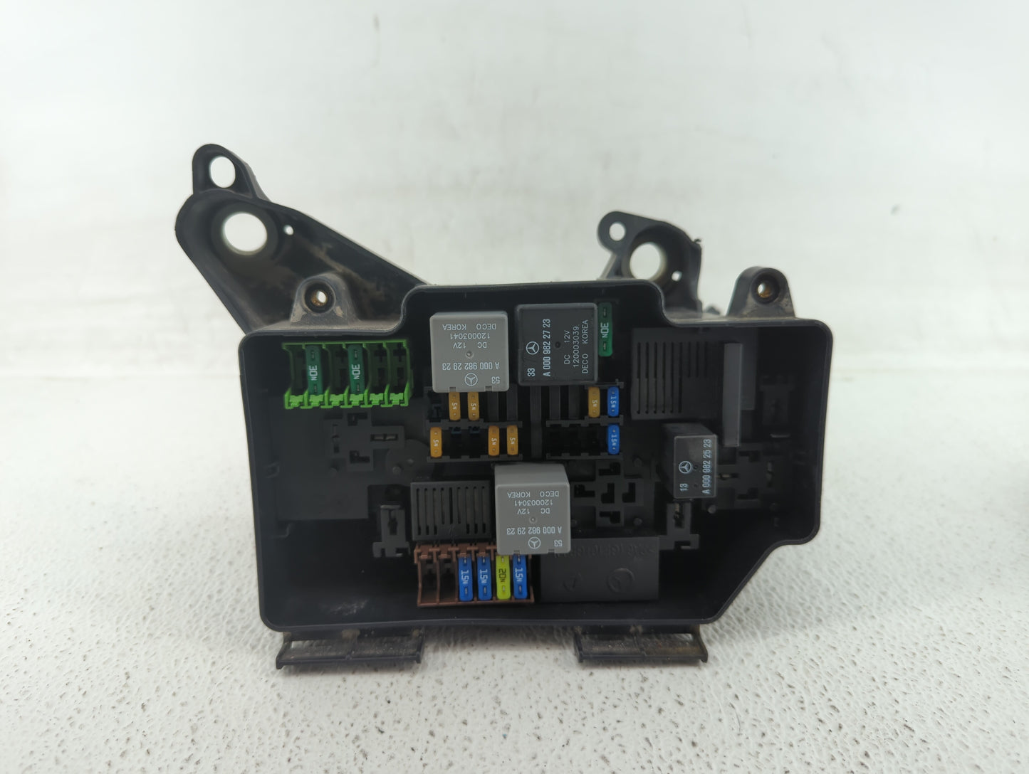 2015-2017 Mercedes-Benz C300 Fusebox Fuse Box Panel Relay Module P/N:A 205 540 23 28 A 205 540 00 82 Fits Fits 2015 2016 201
