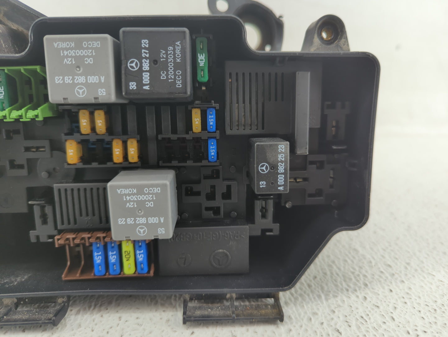 2015-2017 Mercedes-Benz C300 Fusebox Fuse Box Panel Relay Module P/N:A 205 540 23 28 A 205 540 00 82 Fits Fits 2015 2016 201