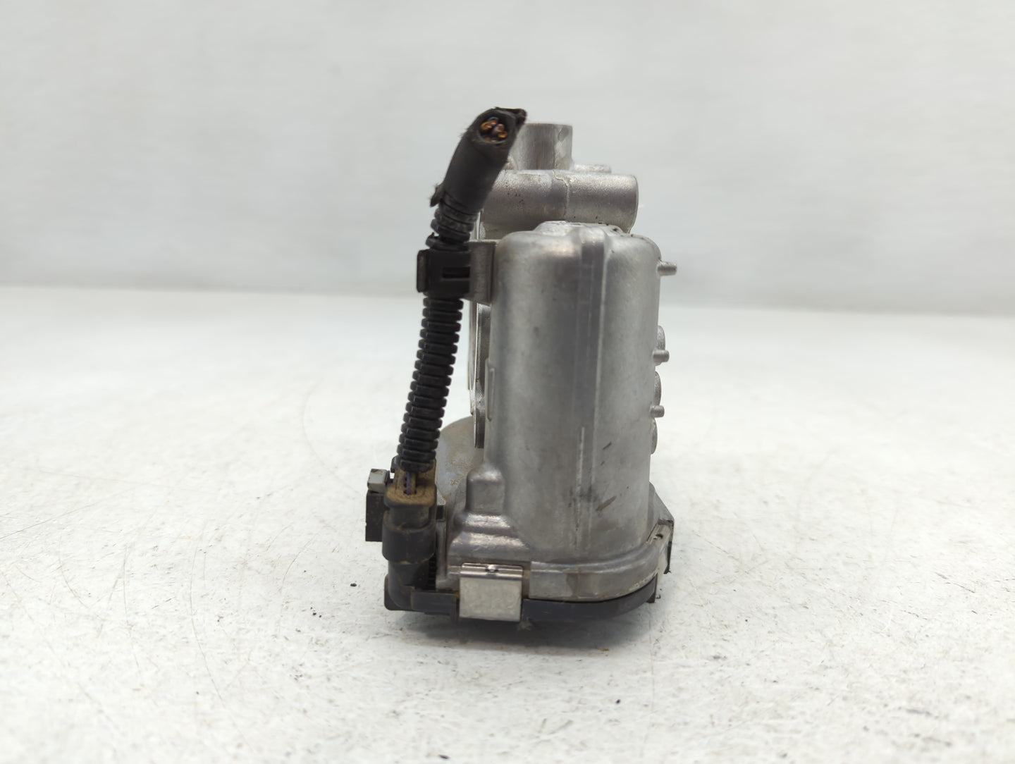 2015-2018 Mercedes-Benz C300 Throttle Body P/N:A 270 141 00 25 Fits Fits 2013 2014 2015 2016 2017 2018 2019 2020 2021 OEM Us