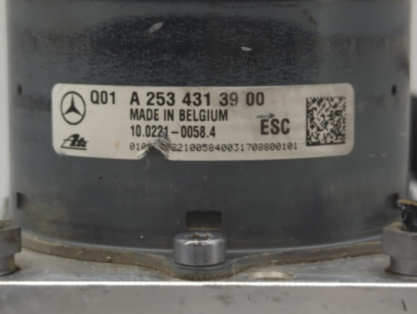 2017-2018 Mercedes-Benz C350 ABS Pump Control Module Replacement P/N:A 253 431 39 00 Fits Fits 2017 2018 OEM Used Auto Parts