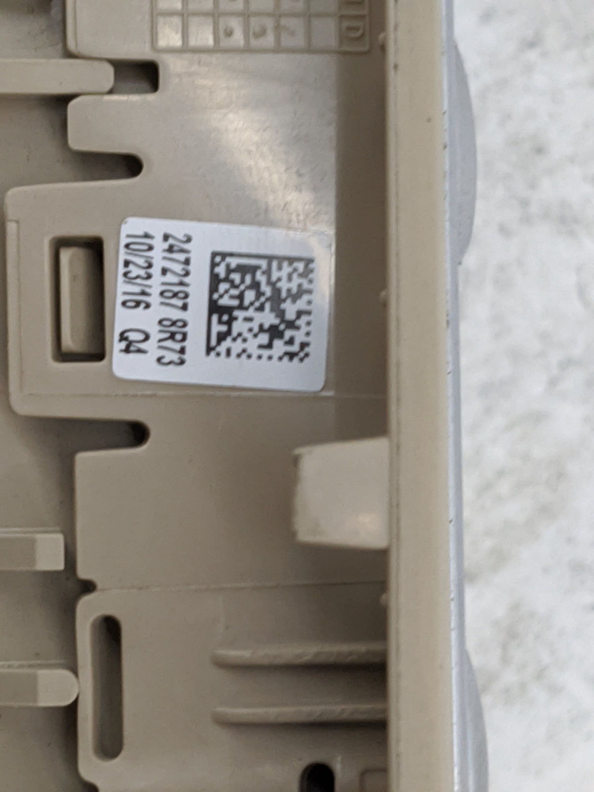 2017 Mercedes-Benz Cclass Master Power Window Switch Replacement Driver Side Left P/N:A2229056800 2472187 Fits Fits 2015 201