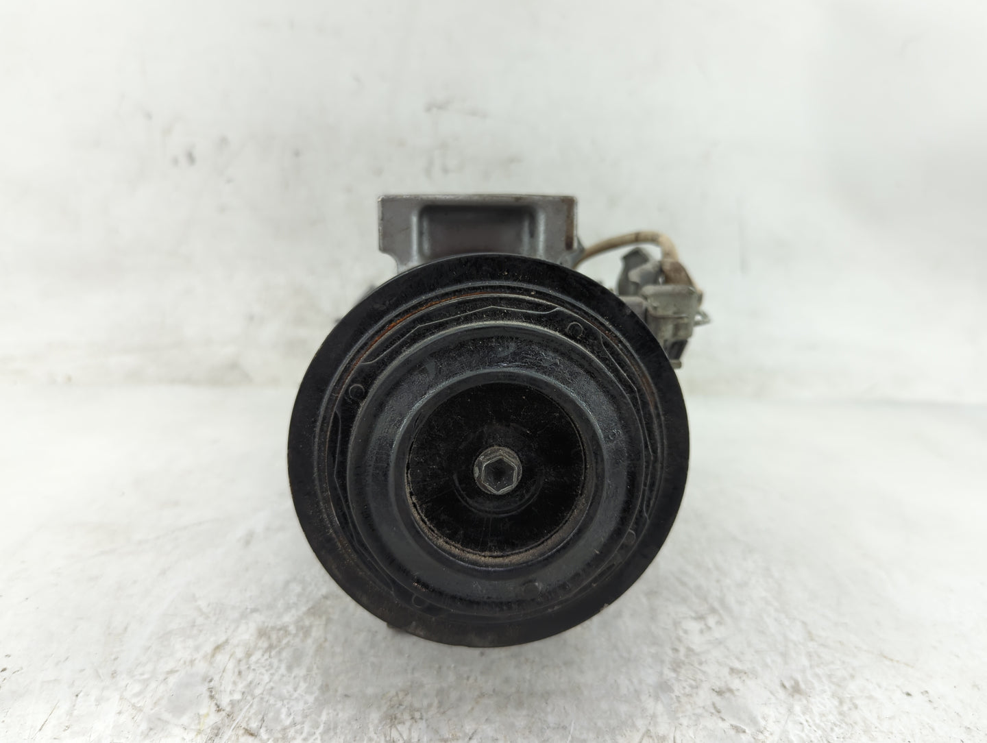 2017-2019 Mercedes-benz Cla250 Air Conditioning A/c Ac Compressor Oem - Oemusedautoparts1.com