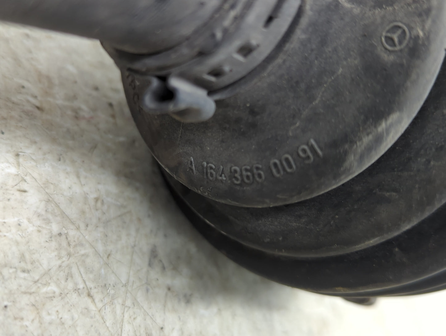 2014-2019 Mercedes-benz Cla250 Axle Shaft Front Driver Cv C/v - Oemusedautoparts1.com