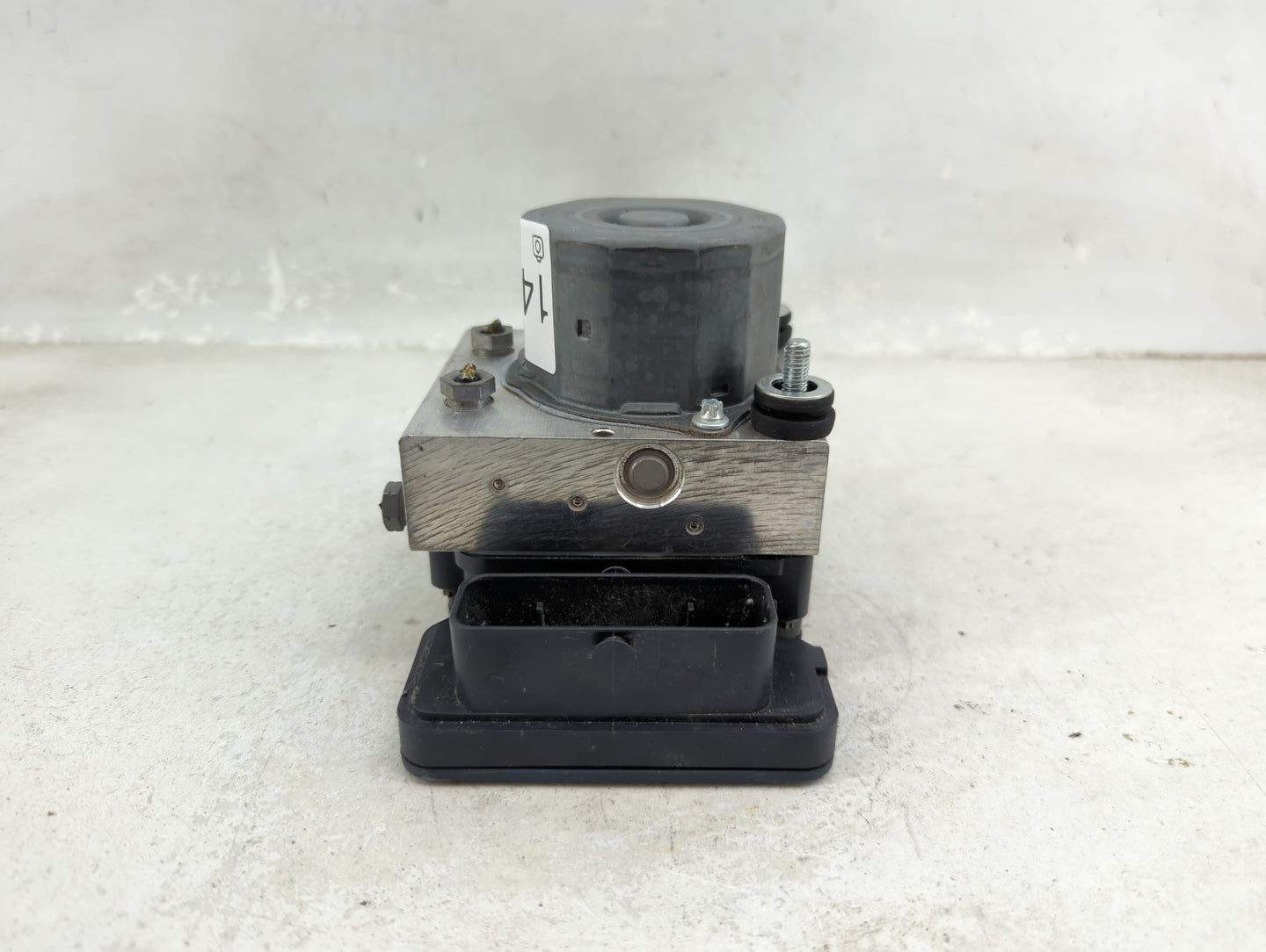 2016-2017 Mercedes-Benz Cla250 ABS Pump Control Module Replacement P/N:A000 431 15 00 Fits Fits 2015 2016 2017 OEM Used Auto