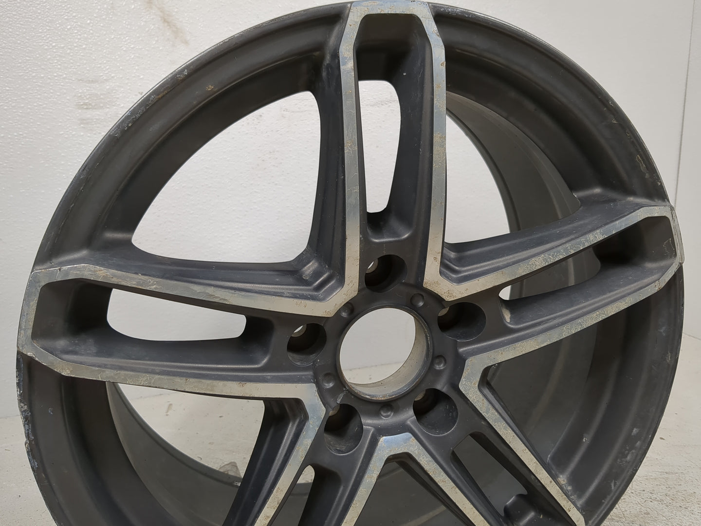 2017 Mercedes-benz E350 Oem Wheel Rim Gray - Oemusedautoparts1.com
