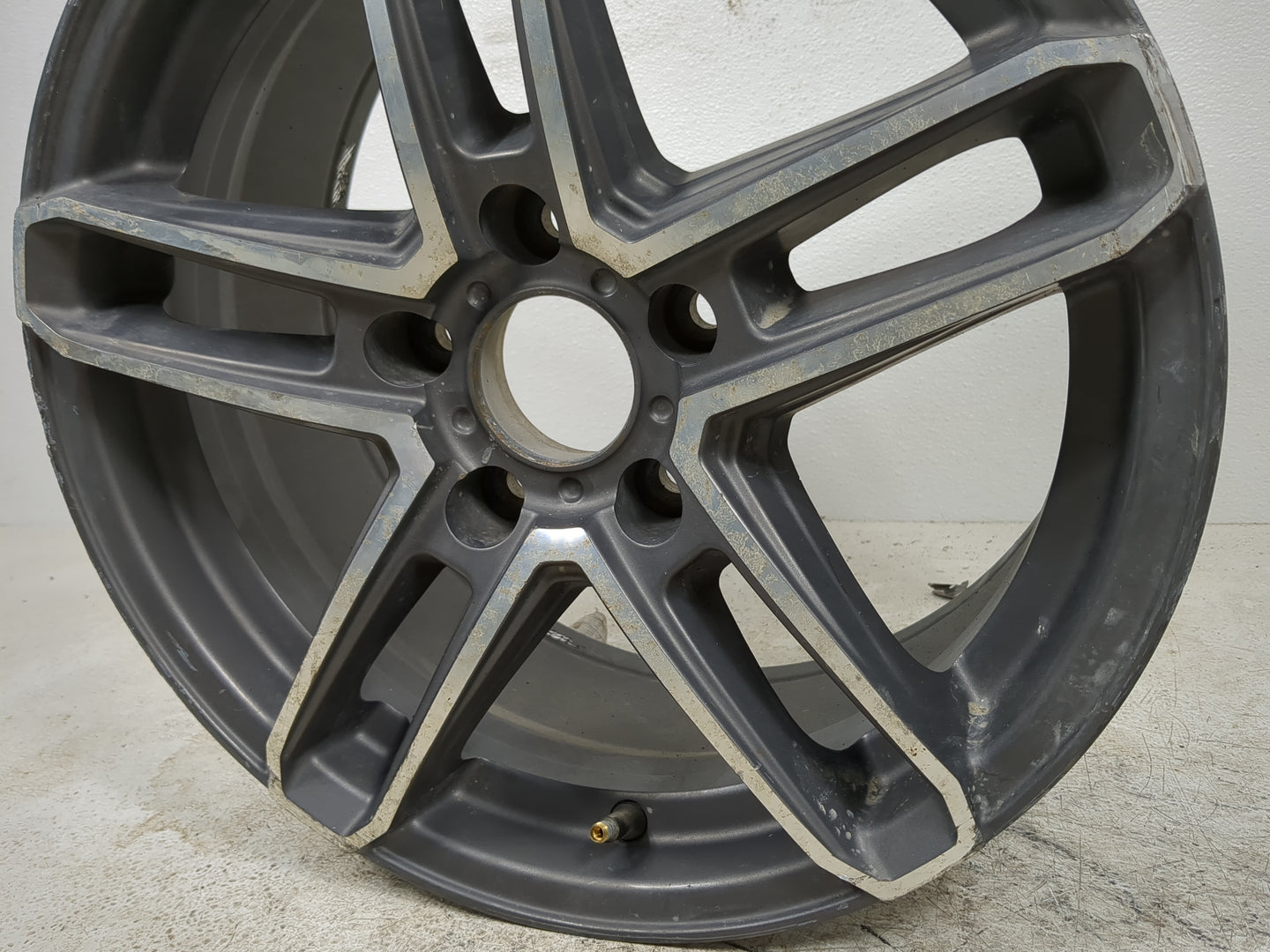 2017 Mercedes-benz E350 Oem Wheel Rim Gray - Oemusedautoparts1.com
