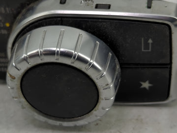 2015-2017 Mercedes-Benz Gla250 Radio AM FM Cd Player Receiver Replacement P/N:A2469009815 A2469010706 Fits OEM Used Auto Parts