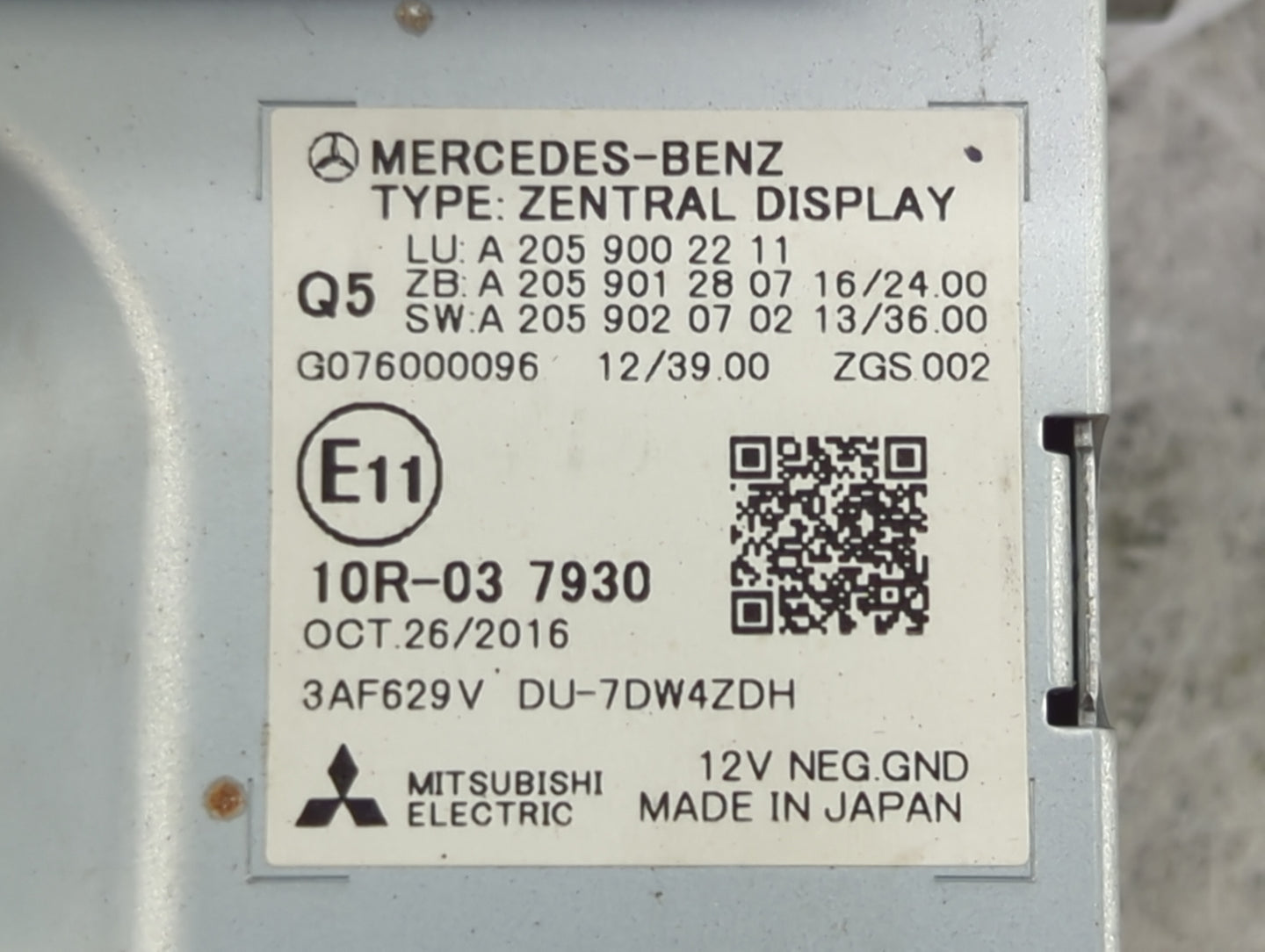 2016-2019 Mercedes-benz Glc300 Information Display Screen - Oemusedautoparts1.com