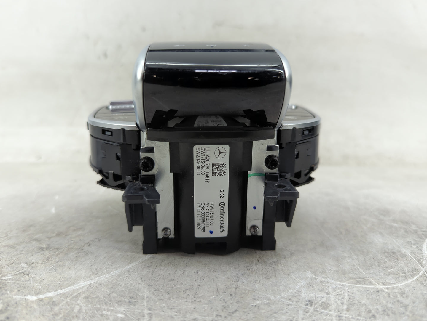 2017 Mercedes-Benz Glc300 Climate Control Module Temperature AC/Heater Replacement P/N:A2059005915 A2059004819, A2C10304300 