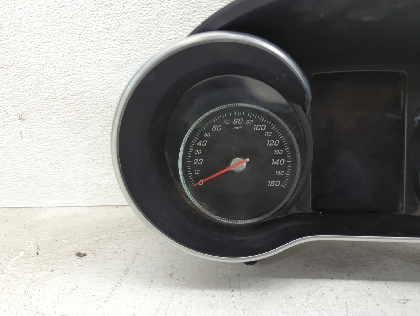 2017 Mercedes-Benz Glc300 Instrument Cluster Speedometer Gauges P/N:A 205 900 90 29 Miles: Fits OEM Used Auto Parts - Oemuse