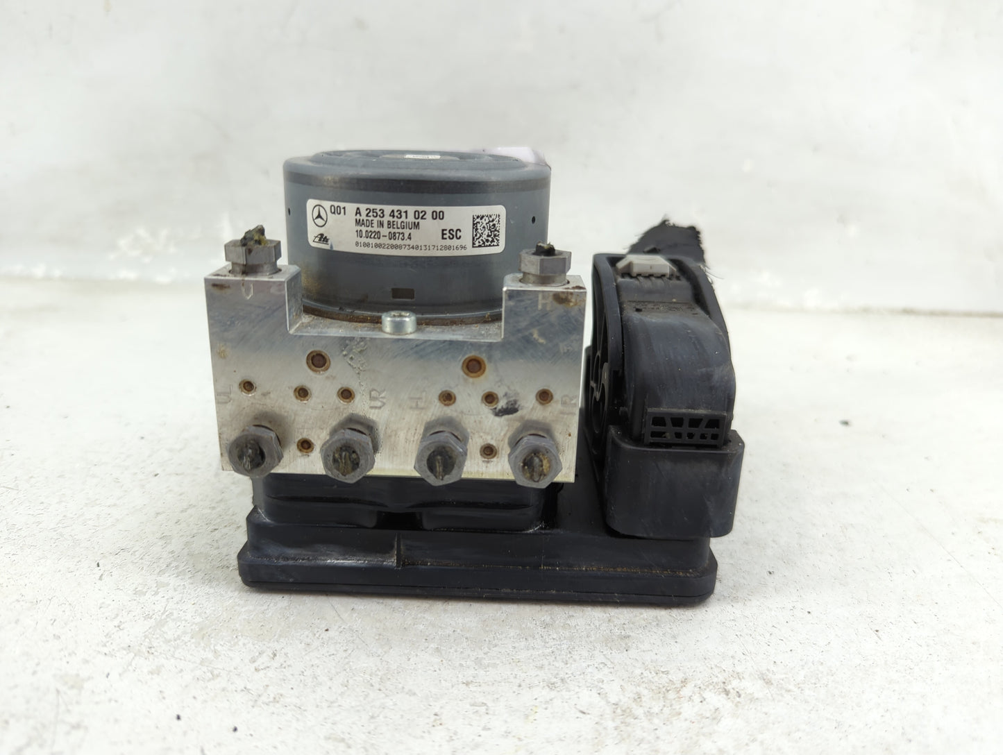 2017-2019 Mercedes-Benz Glc300 ABS Pump Control Module Replacement P/N:A 253 431 02 00 Fits Fits 2017 2018 2019 OEM Used Aut